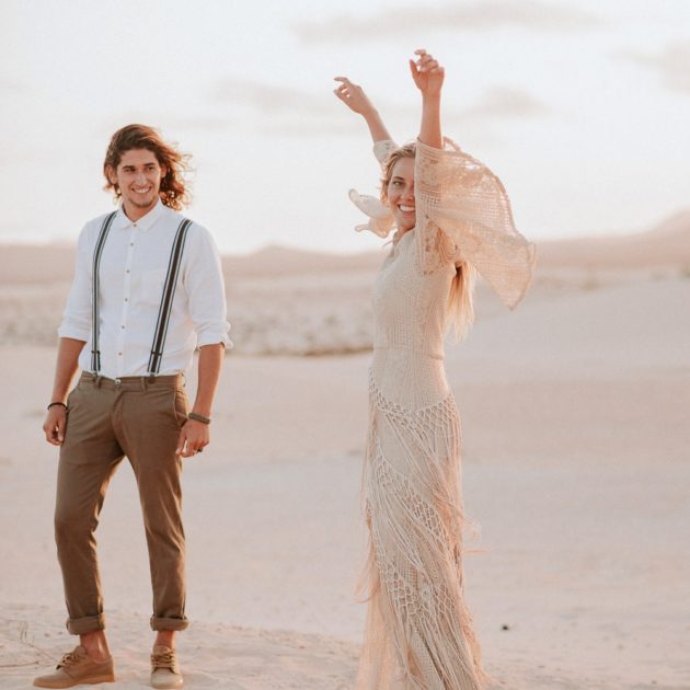 fuerteventura-bohemian-couple-elopement-photographer-dunes-of-corralejo-28